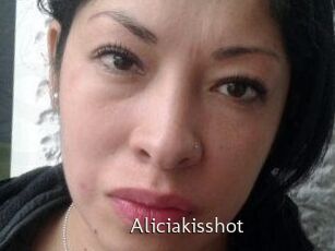 Aliciakisshot