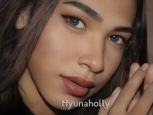 Hyunaholly