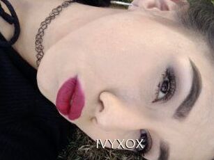 IVY_XOX