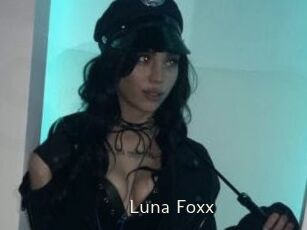 Luna_Foxx