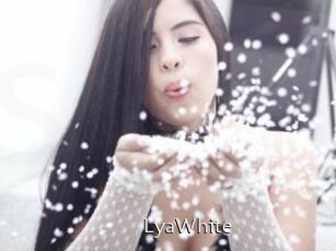 LyaWhite