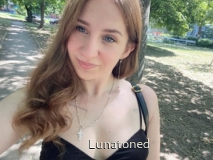 Lunatoned