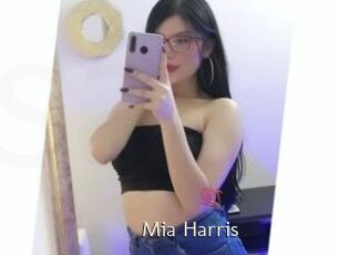 Mia_Harris
