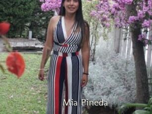 Mia_Pineda