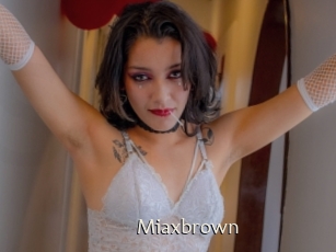 Miaxbrown