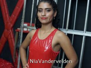 NiaVandervelden