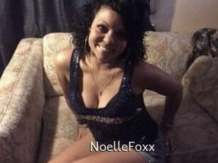 Noelle_Foxx