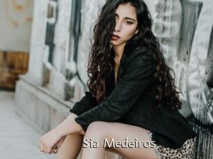 Sia_Medeiros