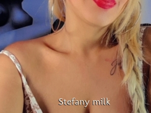 Stefany_milk