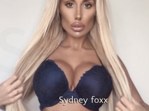 Sydney_foxx