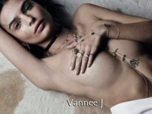 Vannee_J